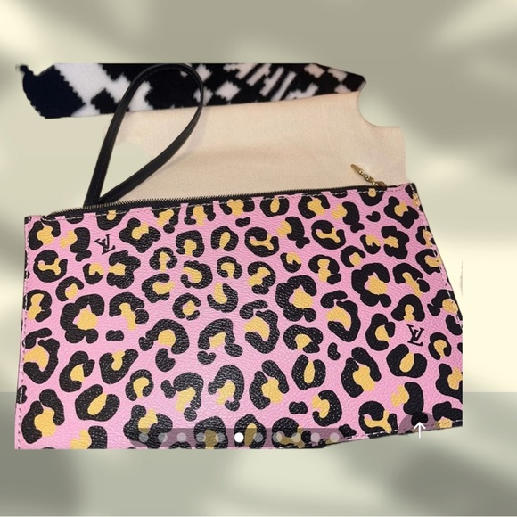 Louis Vuitton Pink Cheetah Wild at Heart Neverfull Pochette MM or GM Wristlet 18 - Picture 8 of 12